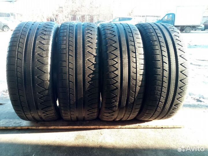 Michelin Pilot Alpin PA4 235/45 R18
