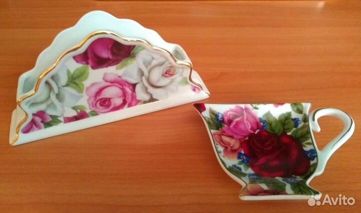 Набор из салфетницы и подставочки для чайных пакет