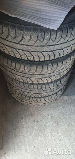 Bridgestone 738V 215/60 R17