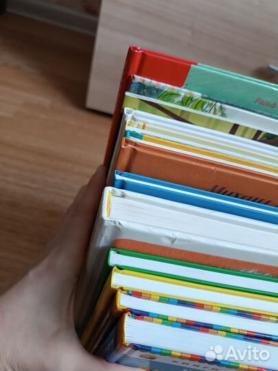 Детские книги на доставке