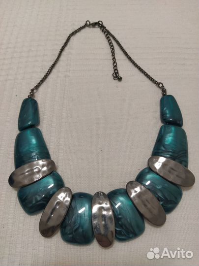 Бусы новые разные