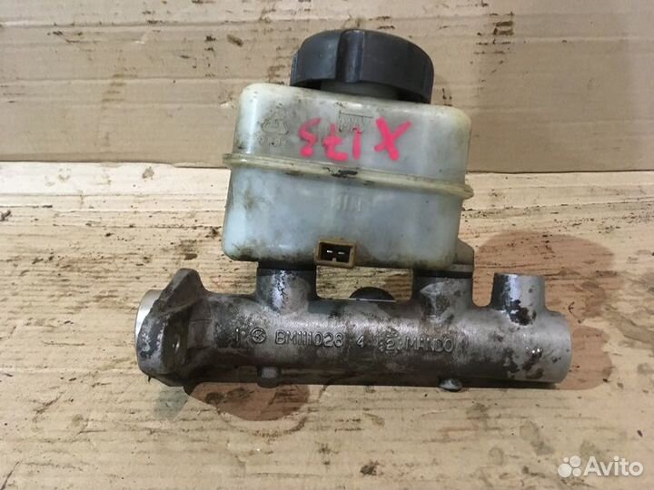 Цилиндр главный тормозной Kia Magentis 1