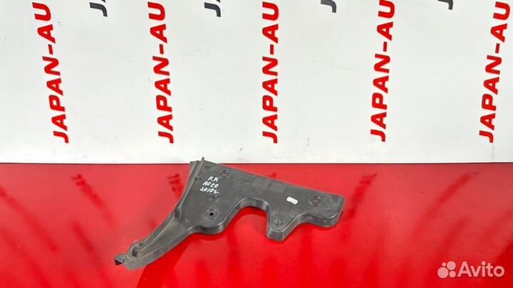 Кронштейн бампера задний правый Audi A6 C6 2.8