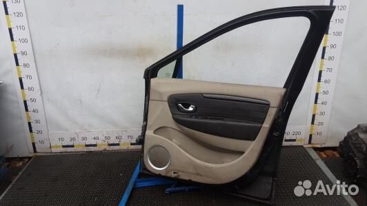 Дверь передняя правая renault scenic 3 (XPH14E201)