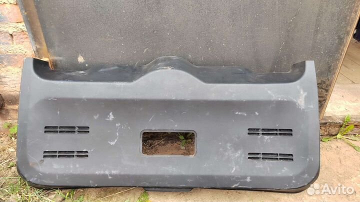 Накладка крышки багажника Hover H5