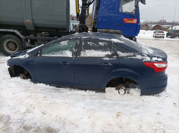 Запчасти Б/У Ford Focus седан 3 1.6 л