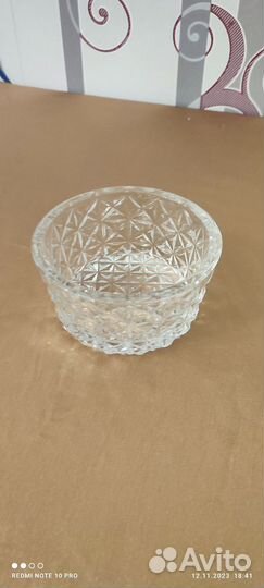 Ваза хрустальная синяя