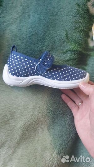 Туфли для девочки 22размер новые