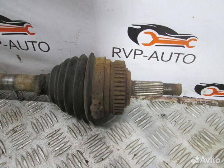 Полуось передняя левая Renault Scenic 2.0 АКПП