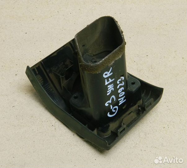 Дефлектор воздушный правый VW Golf 3