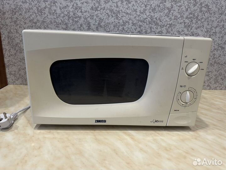 Микроволновая печь zanussi