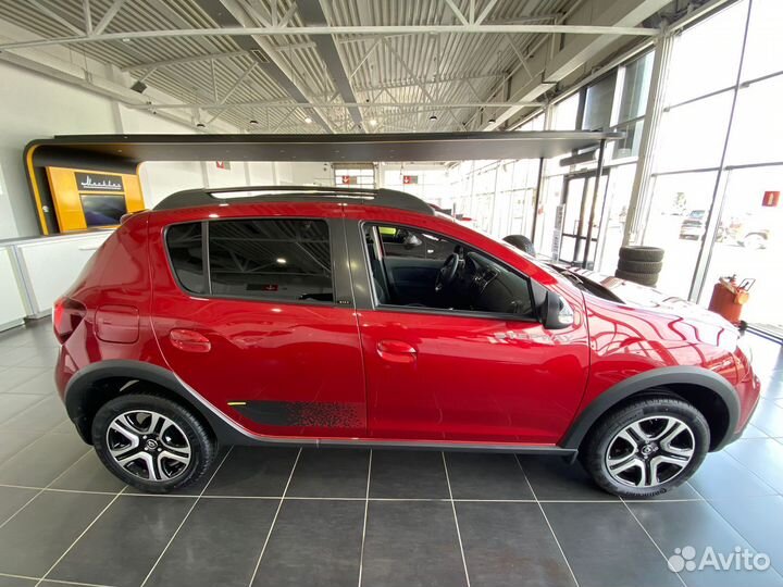 Renault Sandero Stepway 1.6 МТ, 2022
