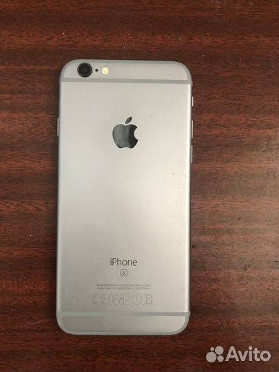 Телефон iPhone 6s