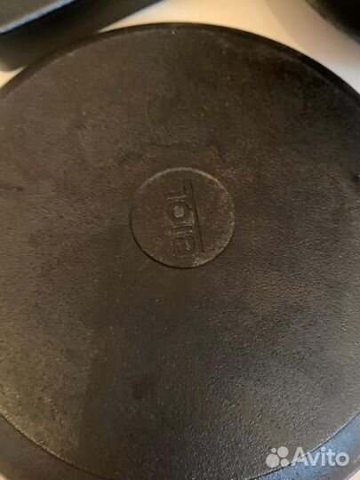 Чугунная сковорода
