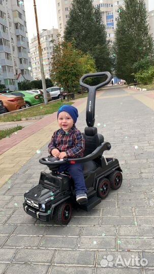 Каталка-электромобиль Mercedes Benz