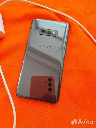 Samsung Galaxy S10, 6/128 ГБ