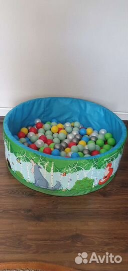 Бассейн с шариками