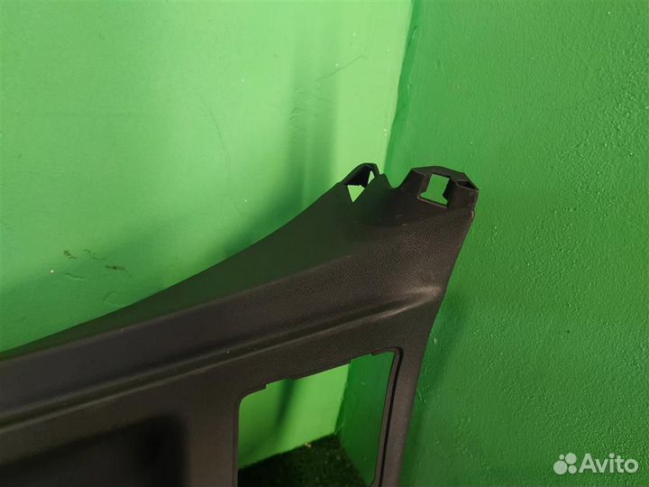 Обшивка крышки багажника Renault Megane 3 (BZ0H)