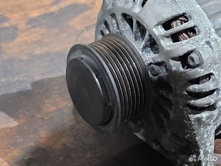 Генератор в сборе с вакуумным насосом d4cb