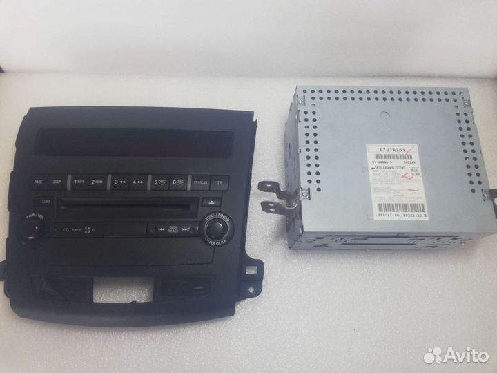 Продам штатную магнитолу для митсубиси аутлендер
