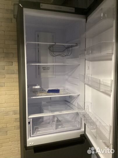 Холодильник бирюса
