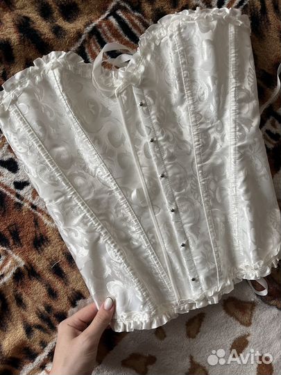 Корсет утягивающий на шнуровке