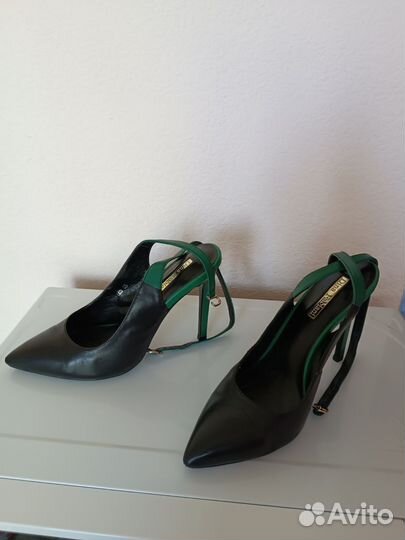 Босоножки женские