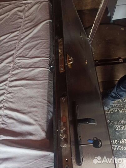 Дверь входная металлическая