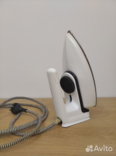 Утюг ретро