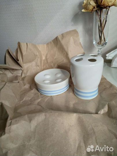 Мыльница и 2 стакана для зуб щеток