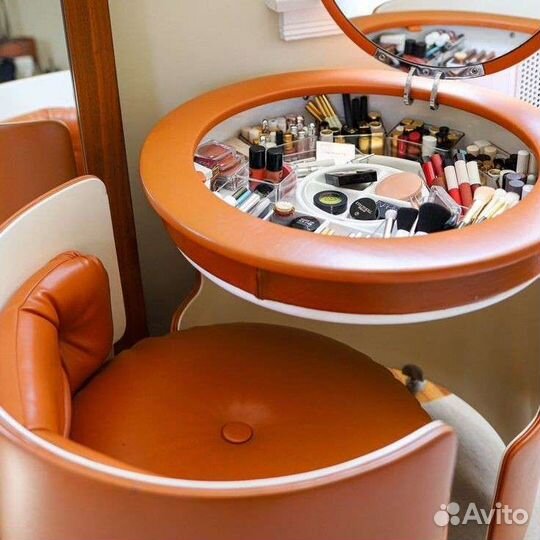 Столик для грима и косметики и др