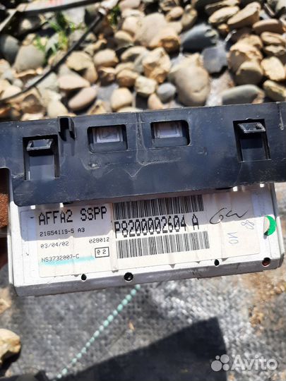 Экран на Рено Лагуна 2,Laguna 2