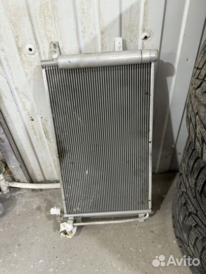 Радиатор охлаждения на LADA priora