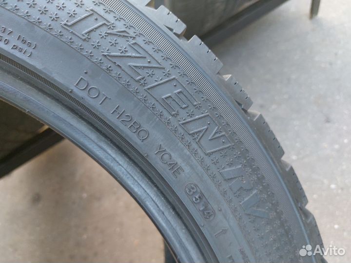 Kumho I'Zen RV Asymmetric 275/45 R20 110W