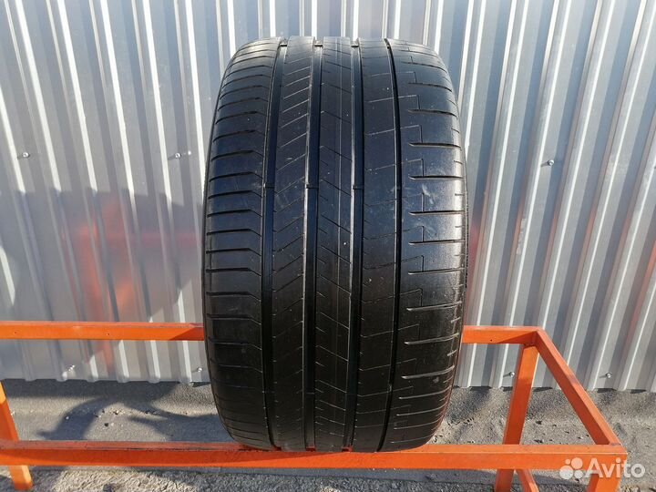 Pirelli P Zero PZ4 305/30 R21 104Y