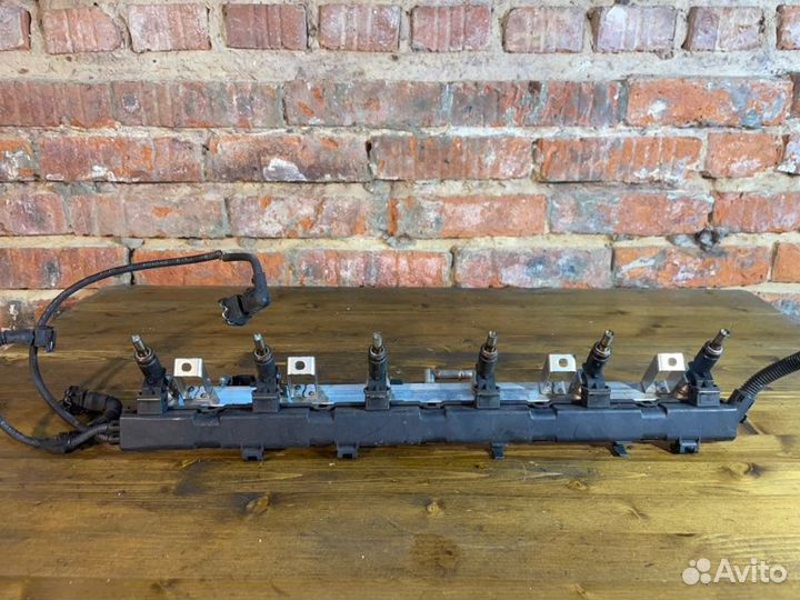 Топливная рампа и форсунки Bmw X5 E70 N52B30 AF