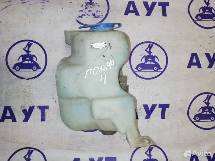 Бачок омывателя Фольксваген Гольф 4