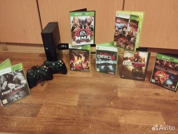 Xbox 360 + 2 геймпада+ игры