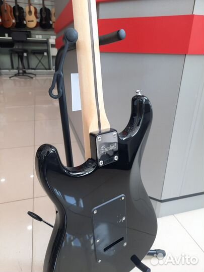 Fender squier sonic strat HSS, электрогитара