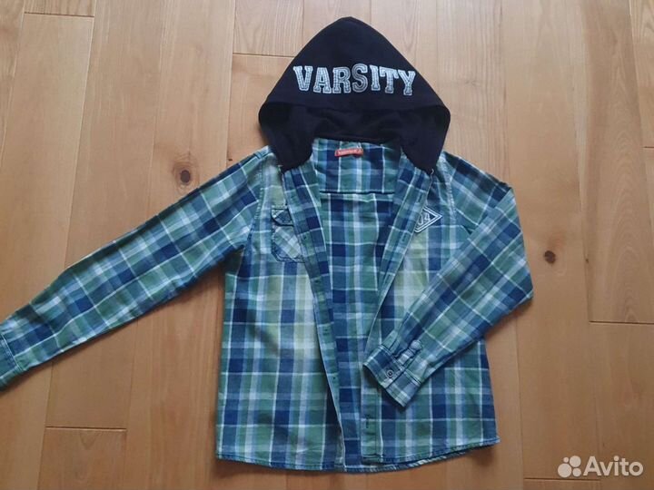 Рубашка спортивного стиля с капюшоном для мальчика