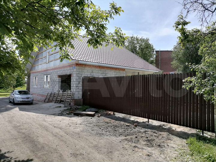 Дом 130 м² на участке 4 сот.