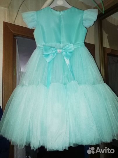 Нарядное платье для девочки 122 128