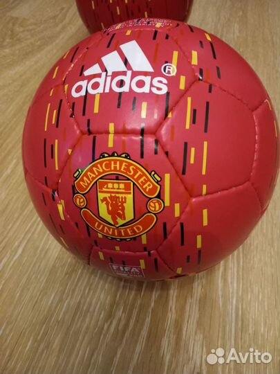 Футбольный мяч adidas клубный