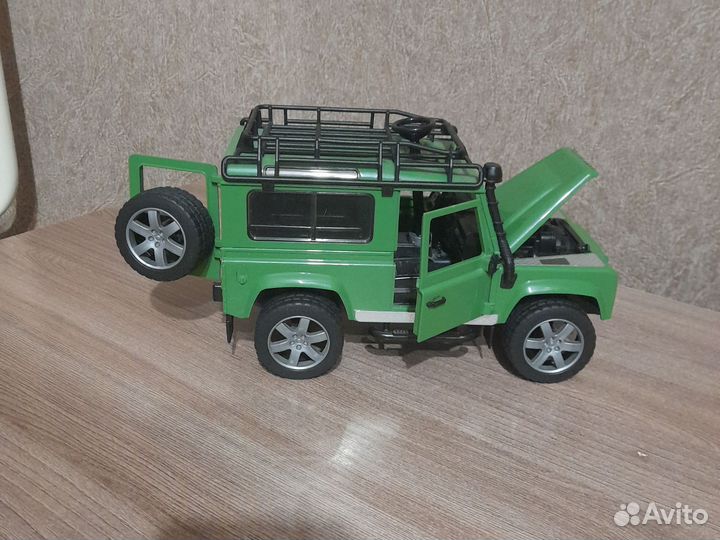 Bruder: машинка