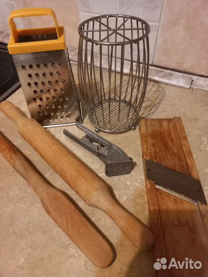 Скалка, терка, ножеточка