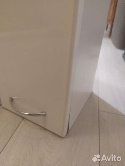 Полка навесная в ванную