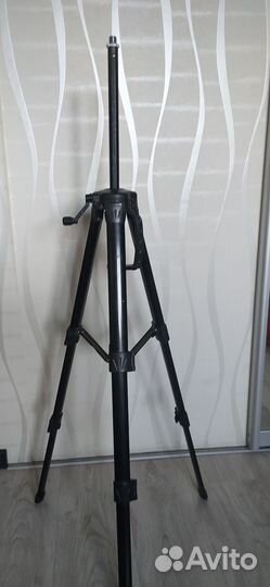 Штатив для фотоаппарата