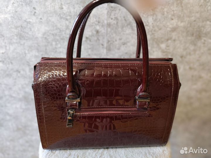 Совсем новая и очень отличная сумка