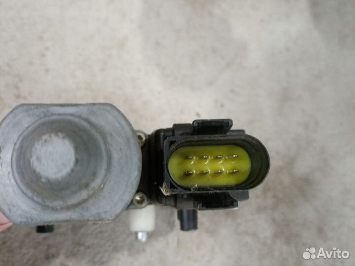 Моторчик стеклоподъемника правый левый Audi A6