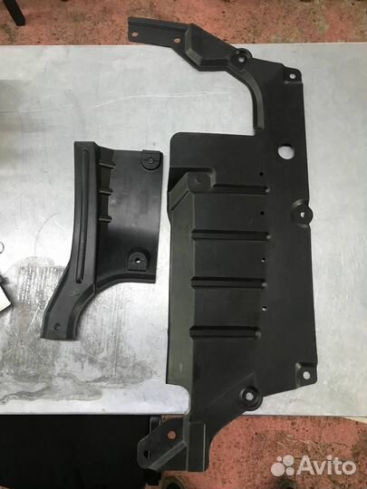 Пыльник двигателя Mitsubishi